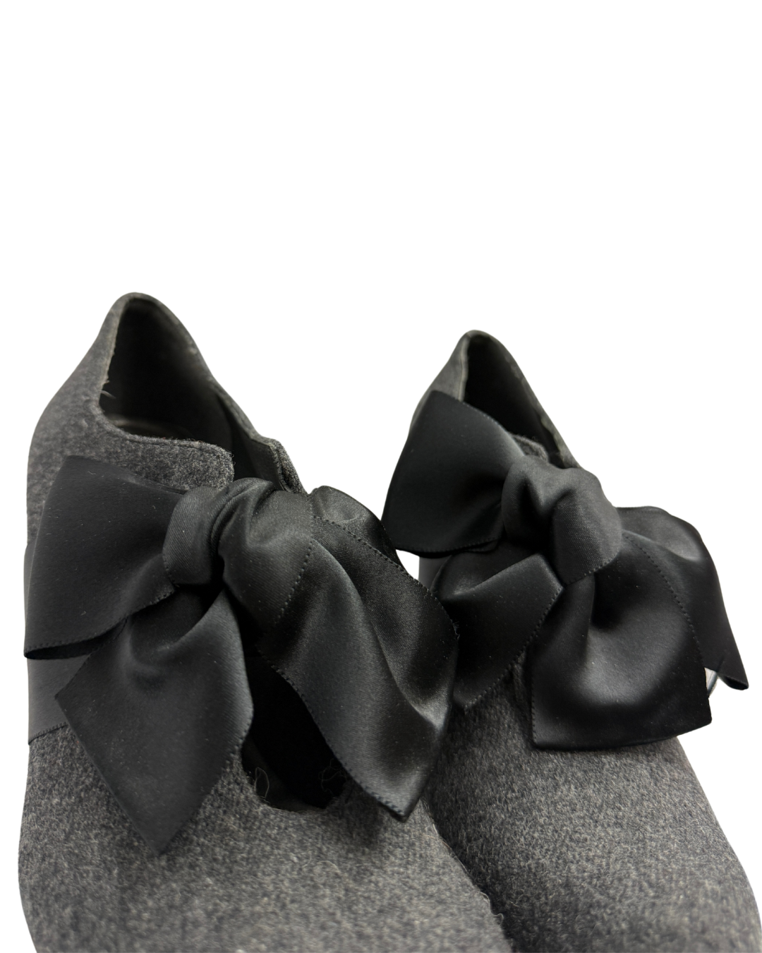 Stuart Weitzman Bow Heels